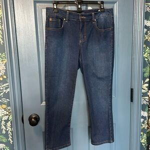 NWOT Bandolino women’s 8 denim cropped jeans